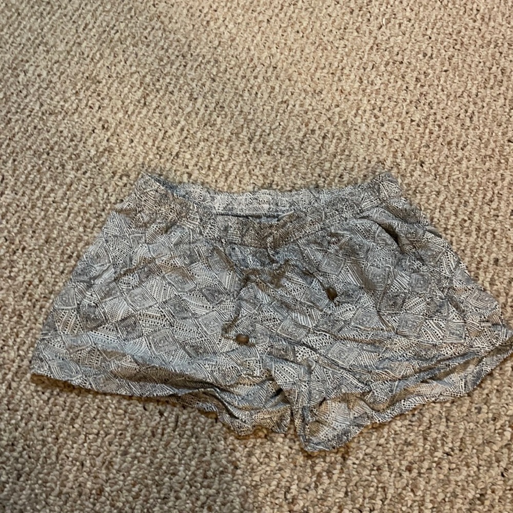 Old navy flowy shorts